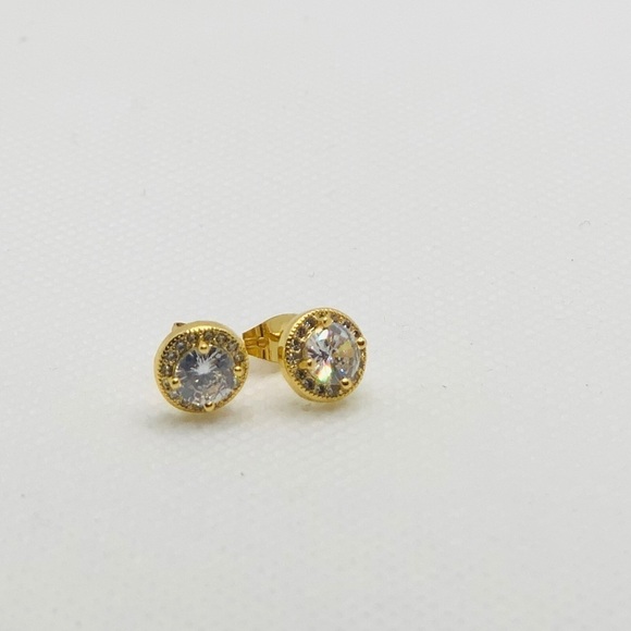 NEW Cubic Zirconia Stud earrings 8mm - Picture 3 of 14